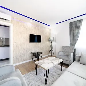 Modern And Central Duplex Near Beach In , Анталья Турция
